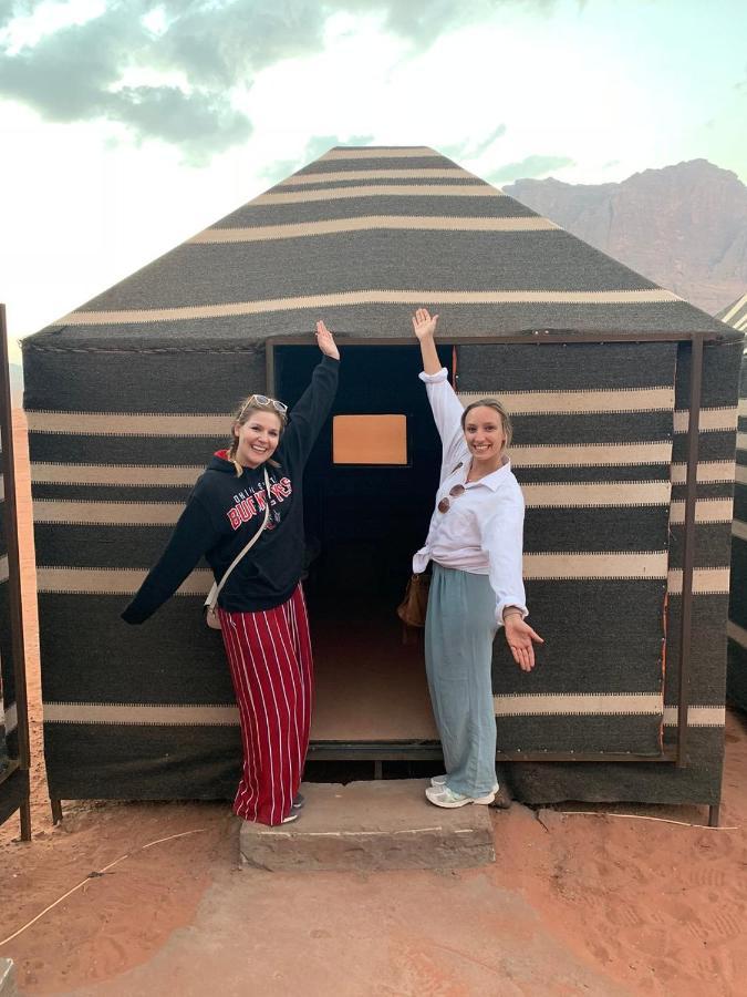 Desert Moon Camp Вади Рум Екстериор снимка
