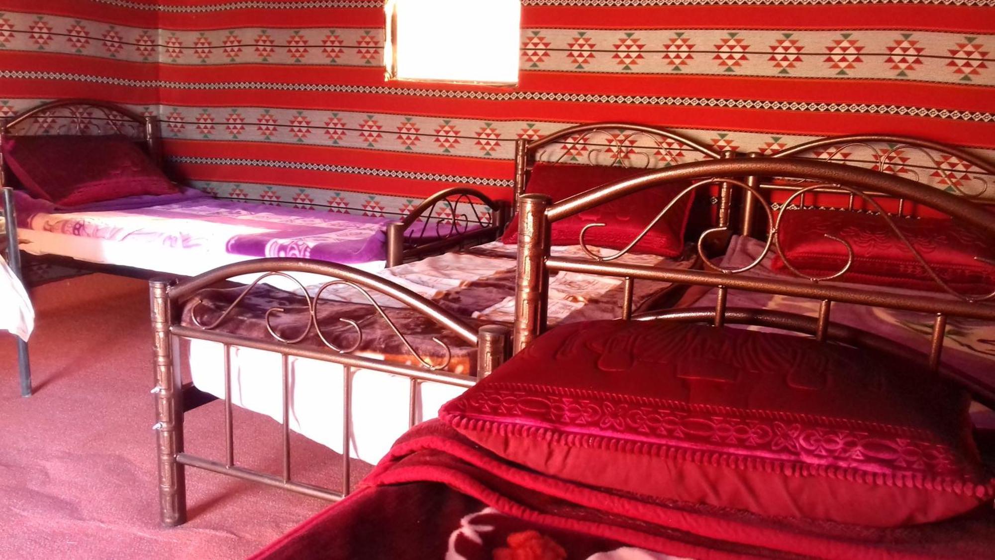 Desert Moon Camp Вади Рум Екстериор снимка