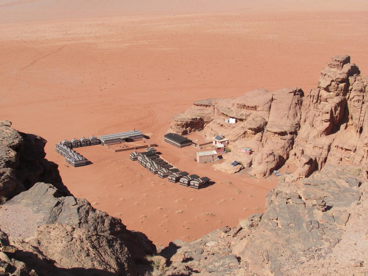 Desert Moon Camp Вади Рум Екстериор снимка
