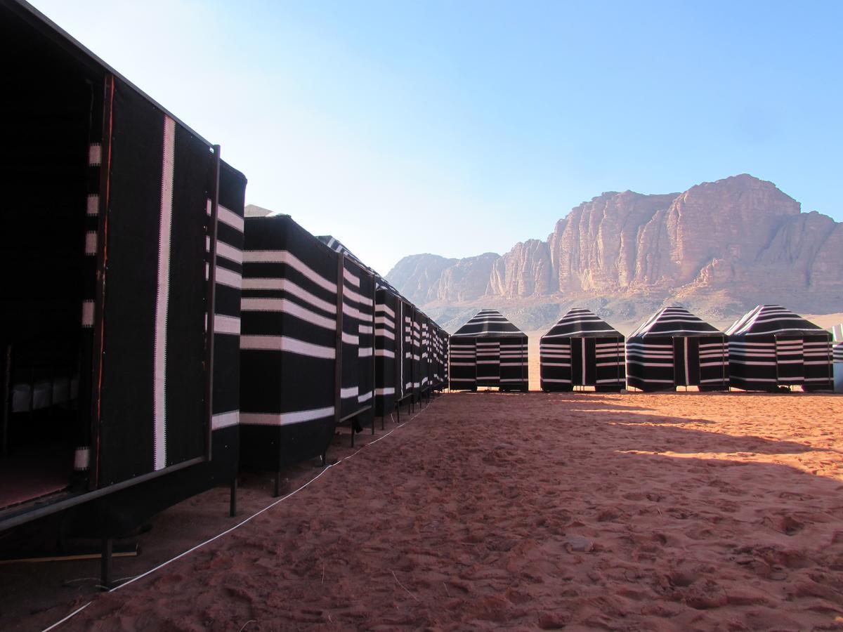 Desert Moon Camp Вади Рум Екстериор снимка