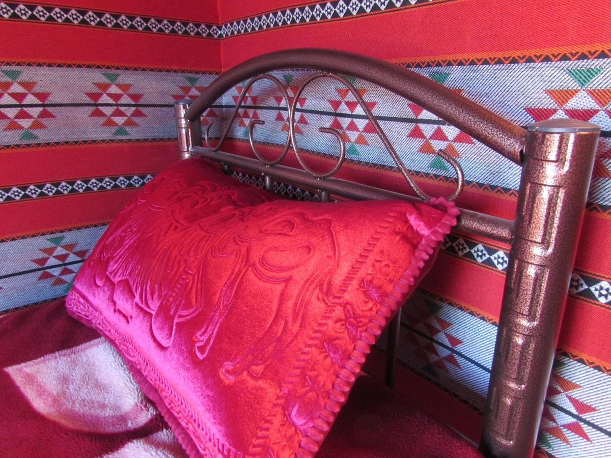 Desert Moon Camp Вади Рум Екстериор снимка
