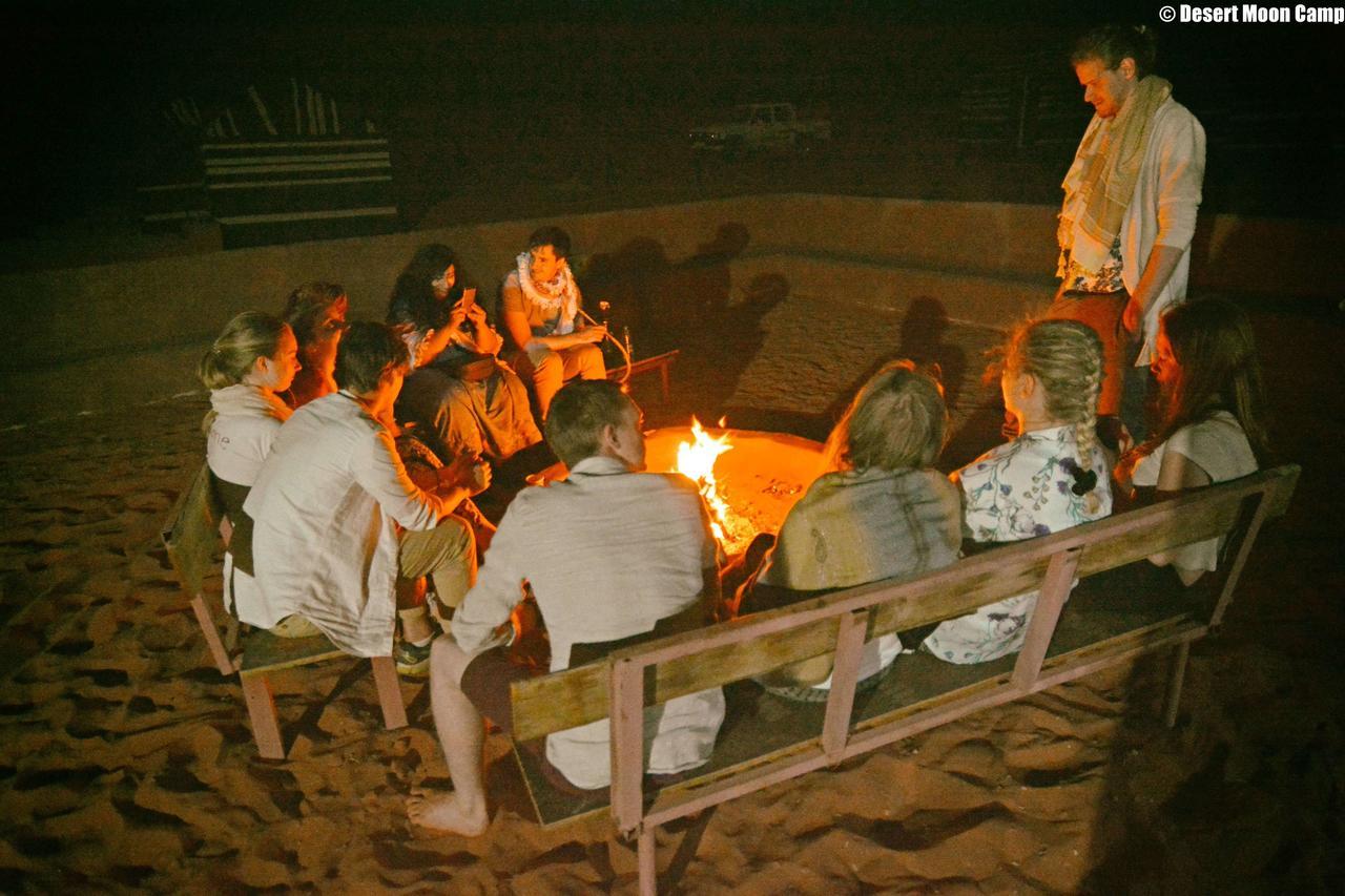 Desert Moon Camp Вади Рум Екстериор снимка