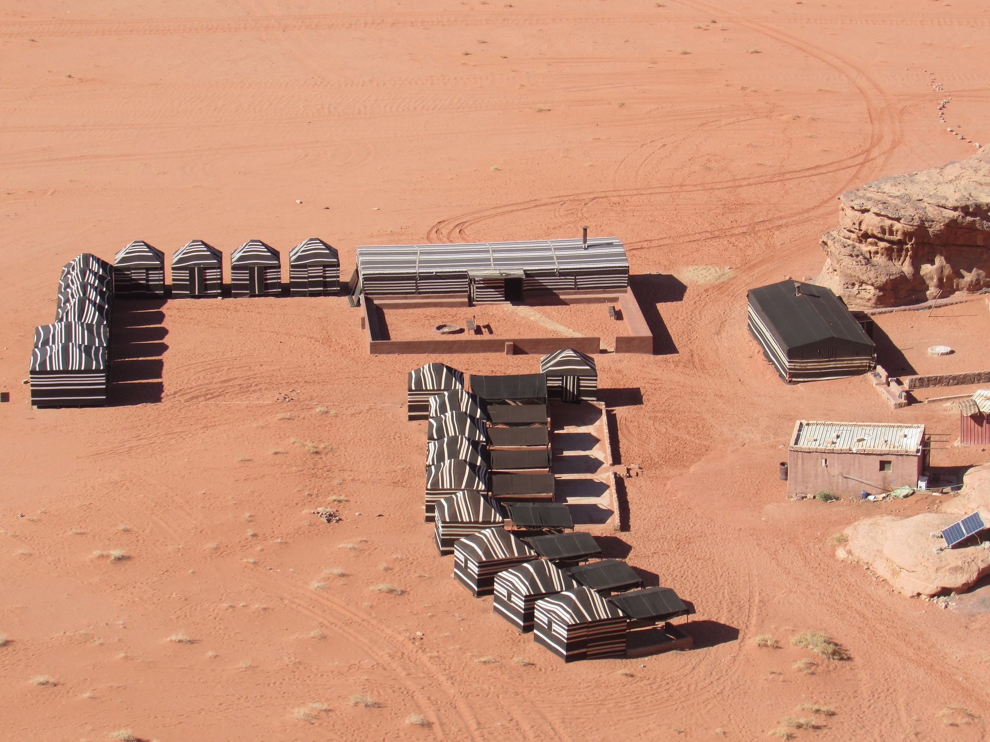Desert Moon Camp Вади Рум Екстериор снимка